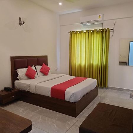 Hotel Dreams Inn بنغالور المظهر الخارجي الصورة