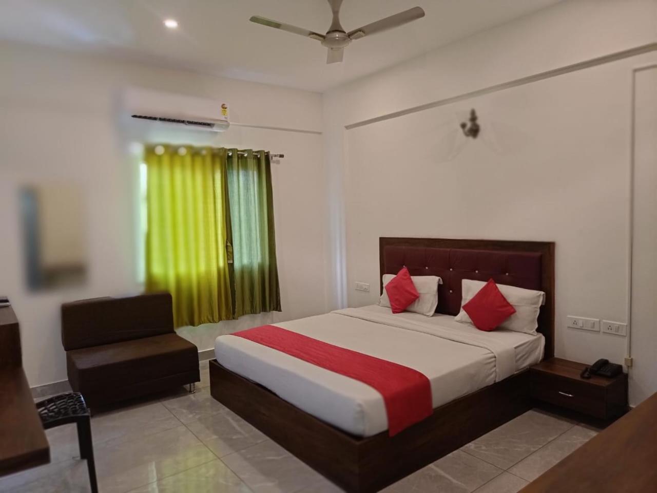 Hotel Dreams Inn بنغالور المظهر الخارجي الصورة