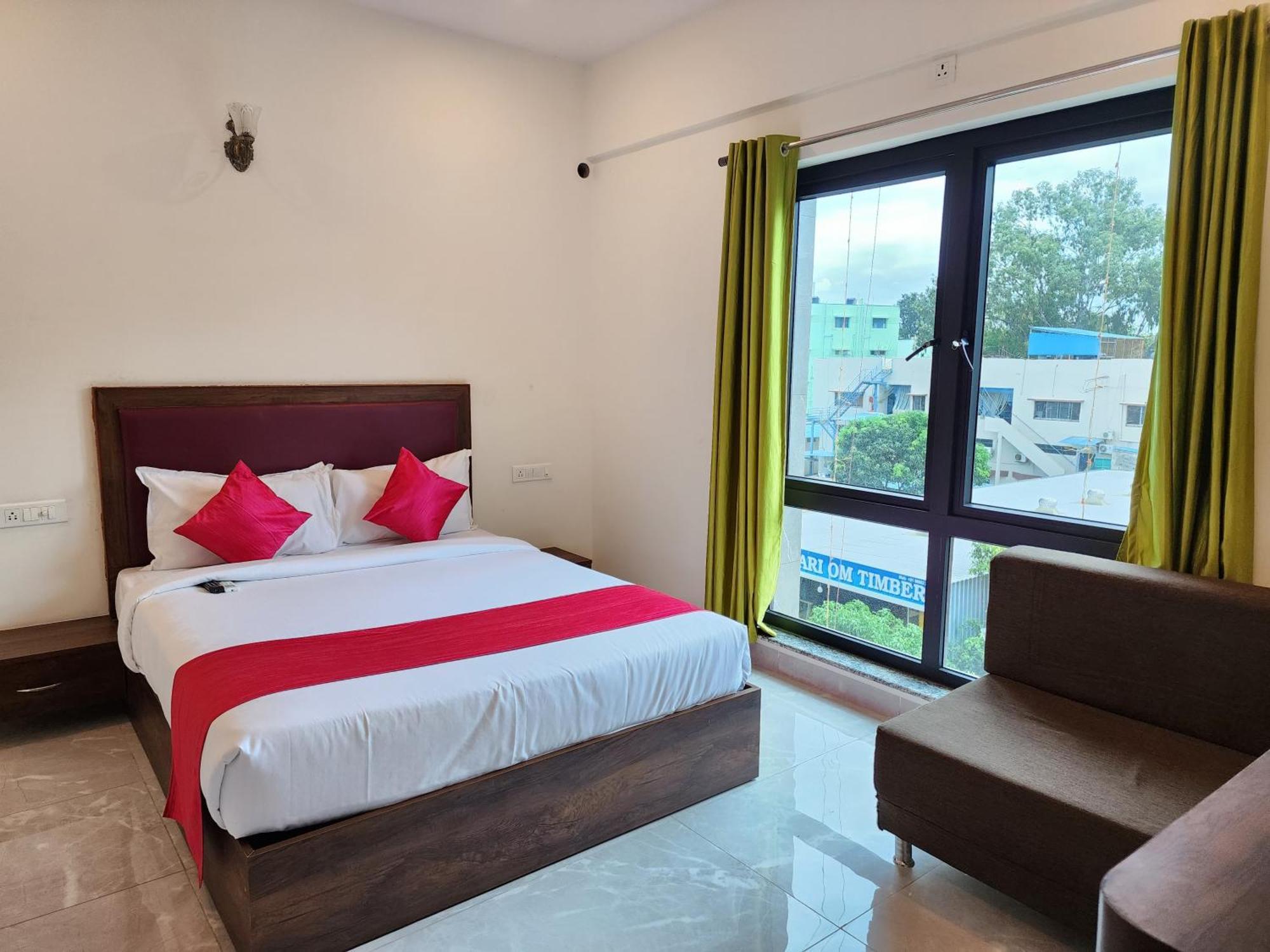 Hotel Dreams Inn بنغالور المظهر الخارجي الصورة
