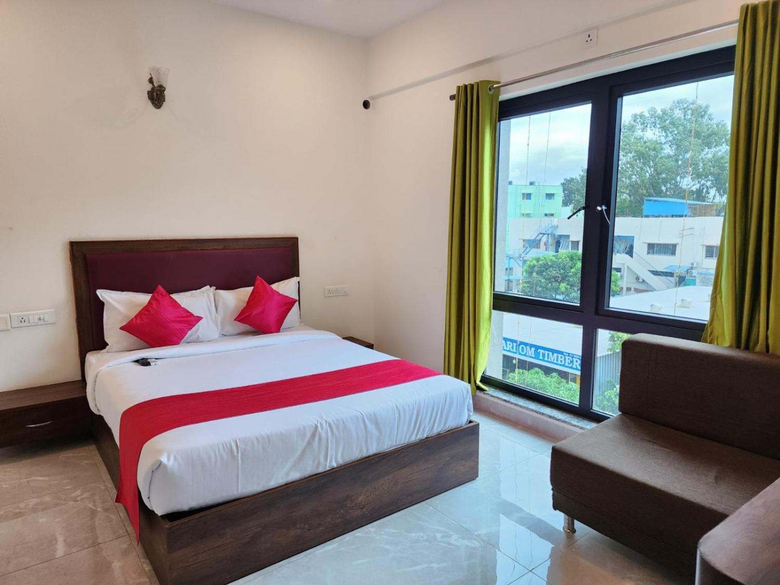 Hotel Dreams Inn بنغالور المظهر الخارجي الصورة